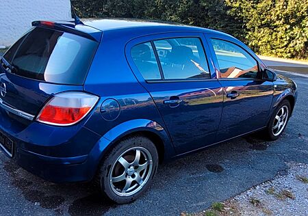 Opel Astra 1.6 Twinport Edition Edition