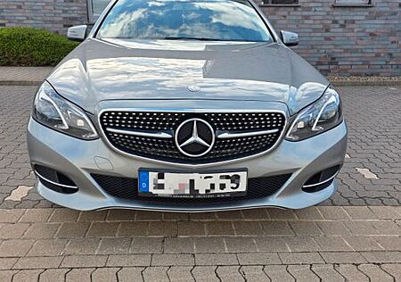 Mercedes-Benz E 250 T AVANTGARDE Autom. AVA...