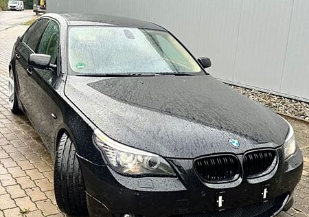 BMW 545i A -