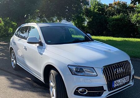 Audi Q5 2.0 TDI TÜV Neu