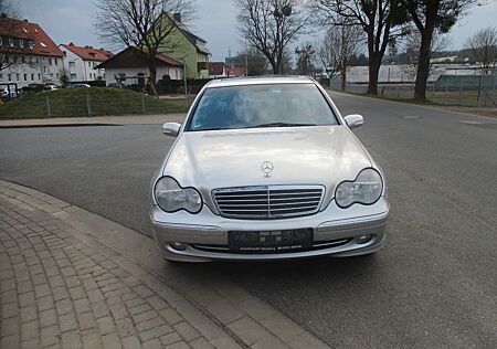 Mercedes-Benz C 180 AVANTGARDE/Automatik+8f-Bereift