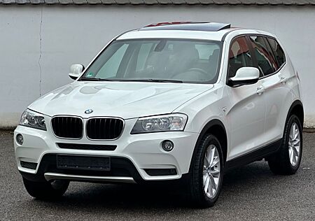 BMW X3 xDrive 20 d *1 Hand*Navi*Panorama*Alu*