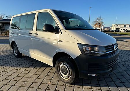 VW T6 Transporter Volkswagen Bus Caravelle Trendline 9 Sitze