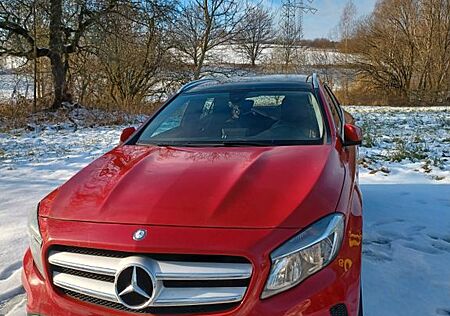 Mercedes-Benz GLA 200 d 4MATIC DCT Urban Urban