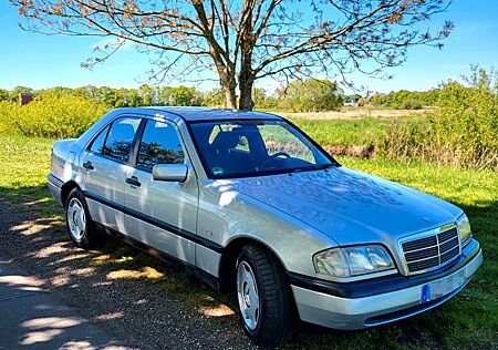 Mercedes-Benz C 180 CLASSIC Youngtimer