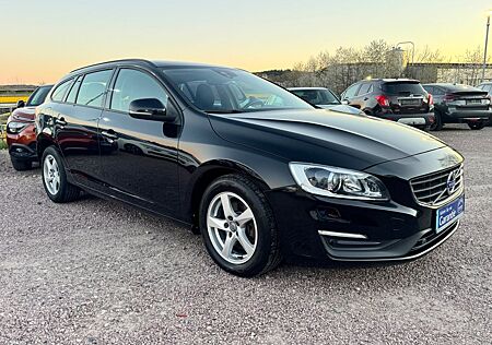 Volvo V60 D3 2.0 D Kombi Business*Aut.*Navi*AHK*