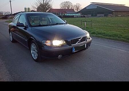 Volvo S60 2.5T -