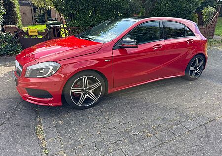 Mercedes-Benz A 250 gebraucht kaufen Mercedes-Benz A 250 BlueEFFICIENCY AMG Sport DCT AMG Sport