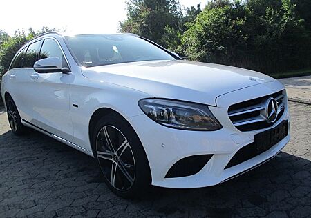 Mercedes-Benz C 300 T de Avantgarde+NAVI+LED+Kamera+Leder