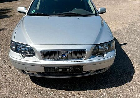 Volvo V70 2.4 D5 -
