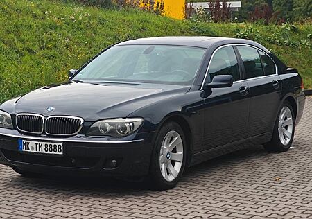 BMW 740i A - Gepflegter V8 aus Familienbesitz