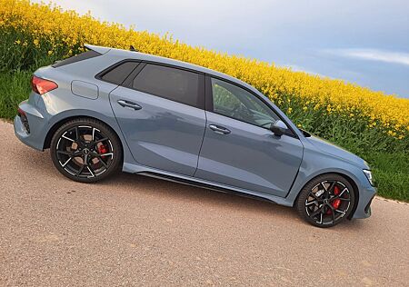 Audi RS3 quattro SB 5J Garantie B&O Sound Sport AGA