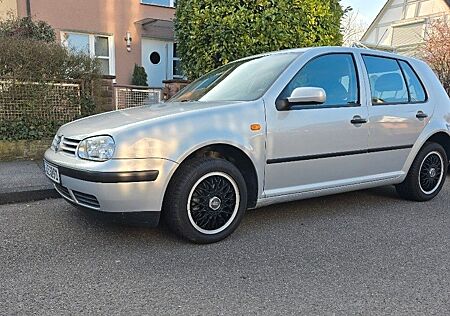 VW Golf Volkswagen 4, 1.6 SR 1999, SEHR GUTEN ZUSTAND