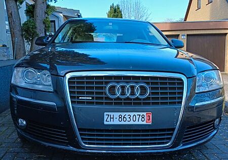 Audi A8 L 4.2 FSI tiptronic quattro -
