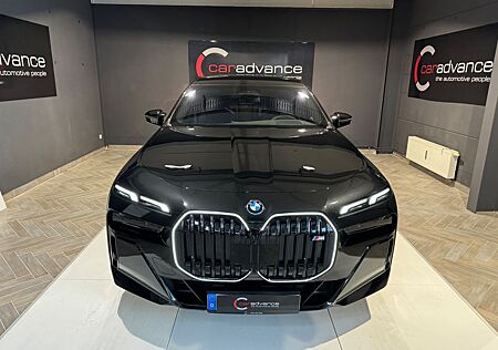 BMW M760 7 Lim e xDrive*TV*Lounge*ATüren*