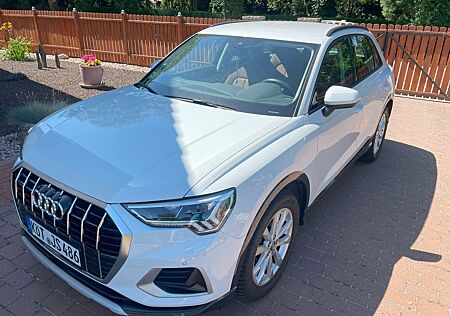 Audi Q3 40TFSI S-tronic quattro*LED*Leder*Navi*Kamera