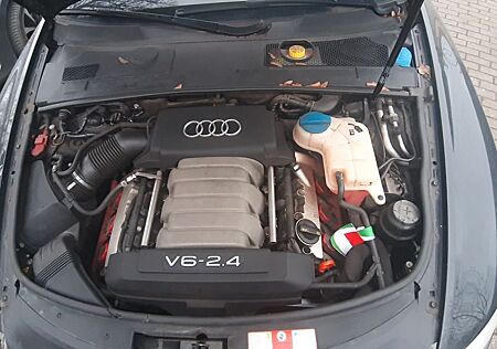 Audi A6 2.4 multitronic Avant -
