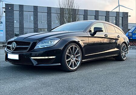 Mercedes-Benz CLS 63 AMG Shooting Brake AMG CLS 63 S 4MATI...