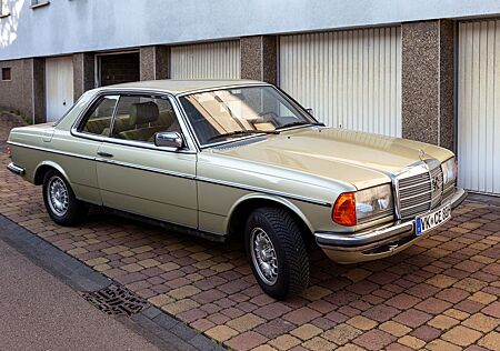 Mercedes-Benz CE 230