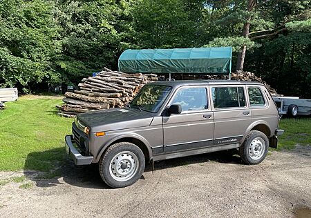 Lada Urban