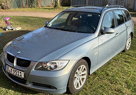 BMW 320i touring -
