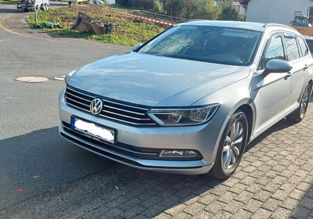 VW Passat Variant Volkswagen 2.0 TDI SCR Comfortline Varia...
