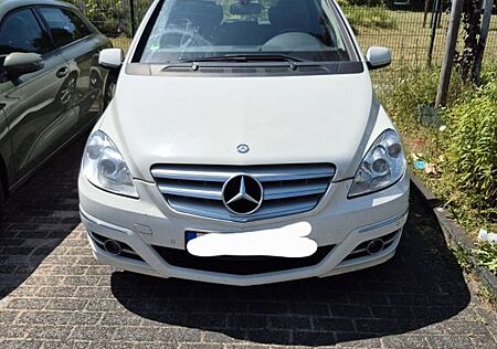 Mercedes-Benz B 200 CDI -
