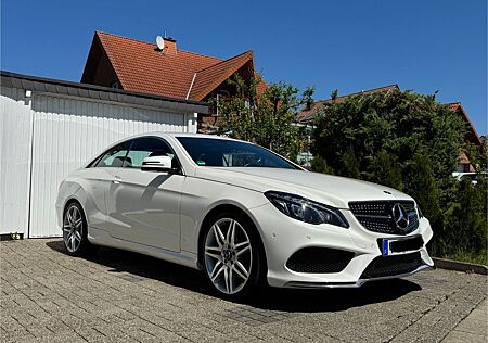 Mercedes-Benz E 250 Coupé Autom. Amg Paket