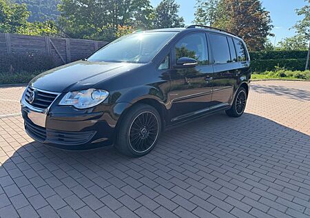 VW Touran Volkswagen 2.0 TDI 140PS BMM