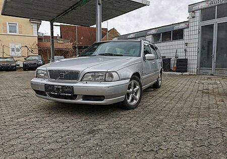 Volvo V70 2.5 T