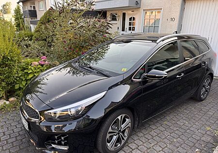 Kia Cee'd Sportswagon Scheckheft-gepflegt / TÜV + AU neu