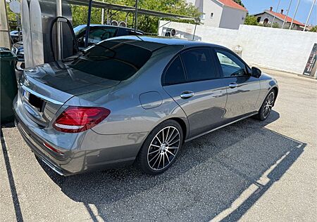 Mercedes-Benz E 220 d Autom. - 9G