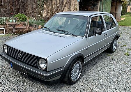 VW Golf Volkswagen 2