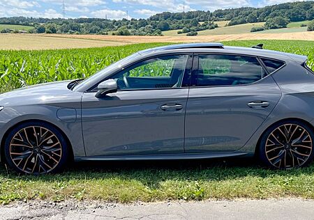Cupra Leon VZ e-Hybrid (245 PS), Pano, Garantie