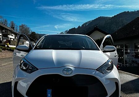 Toyota Yaris 1.5-l-VVT-i CVT Comfort Comfort