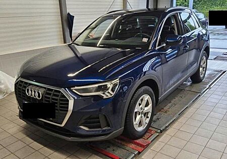 Audi Q3 Q345 TFSIe Pano*Kamera*LED*Navi*Leder*19Zoll*AHK