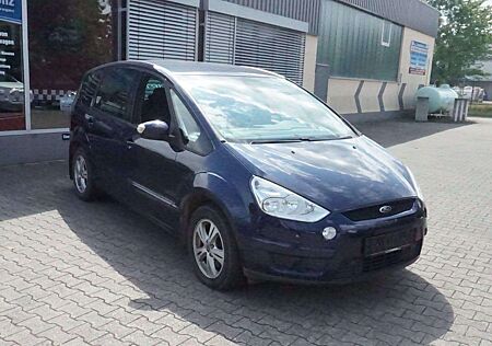 Ford S-Max Titanium