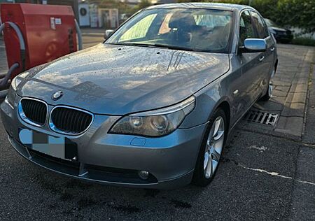 BMW 520i -