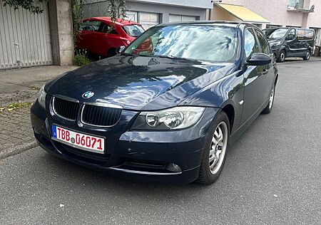 BMW 318i
