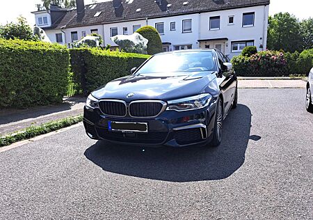 BMW M550d xDrive A - Softclose/4Zonen Klimaanlage