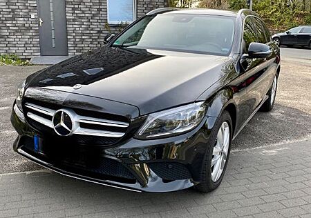 Mercedes-Benz C 220 d 4MATIC T Autom. -