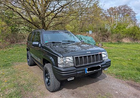 Jeep Grand Cherokee 5.9 Lim. | V8 | LPG | selten