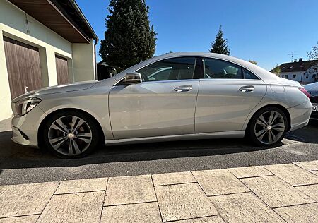 Mercedes-Benz CLA 180 - Automatik - LED