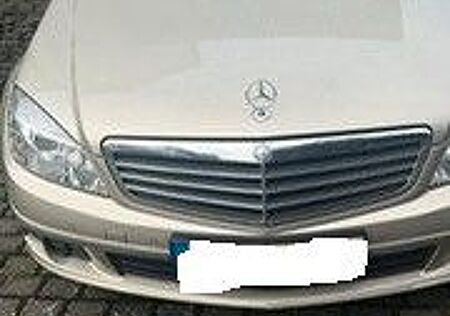 Mercedes-Benz C 180 CGI BlueEFFICIENCY -