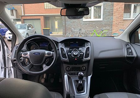 Ford Focus 1,6 EcoBoost 110kW Titanium Titanium