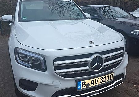 Mercedes-Benz GLB 180 d, Standheizung über App, Automatik, TÜV