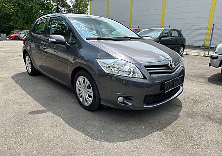Toyota Auris Life