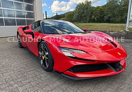 Ferrari SF90 gebraucht kaufen Ferrari SF90 Spider °rosso corsa / cuoio° CARBON ° LIFT