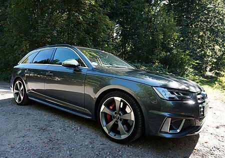 Audi S4 AV./ Matrix, Mass.,Virtual,B&O, Distr...