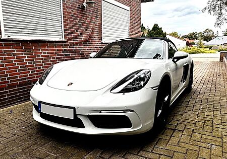 Porsche Boxster S 718